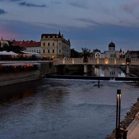 Anastasia Apartament Leilighet Oradea Eksteriør bilde